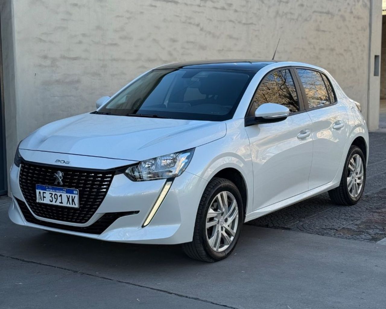 Peugeot 208 Usado Financiado en Mendoza, deRuedas