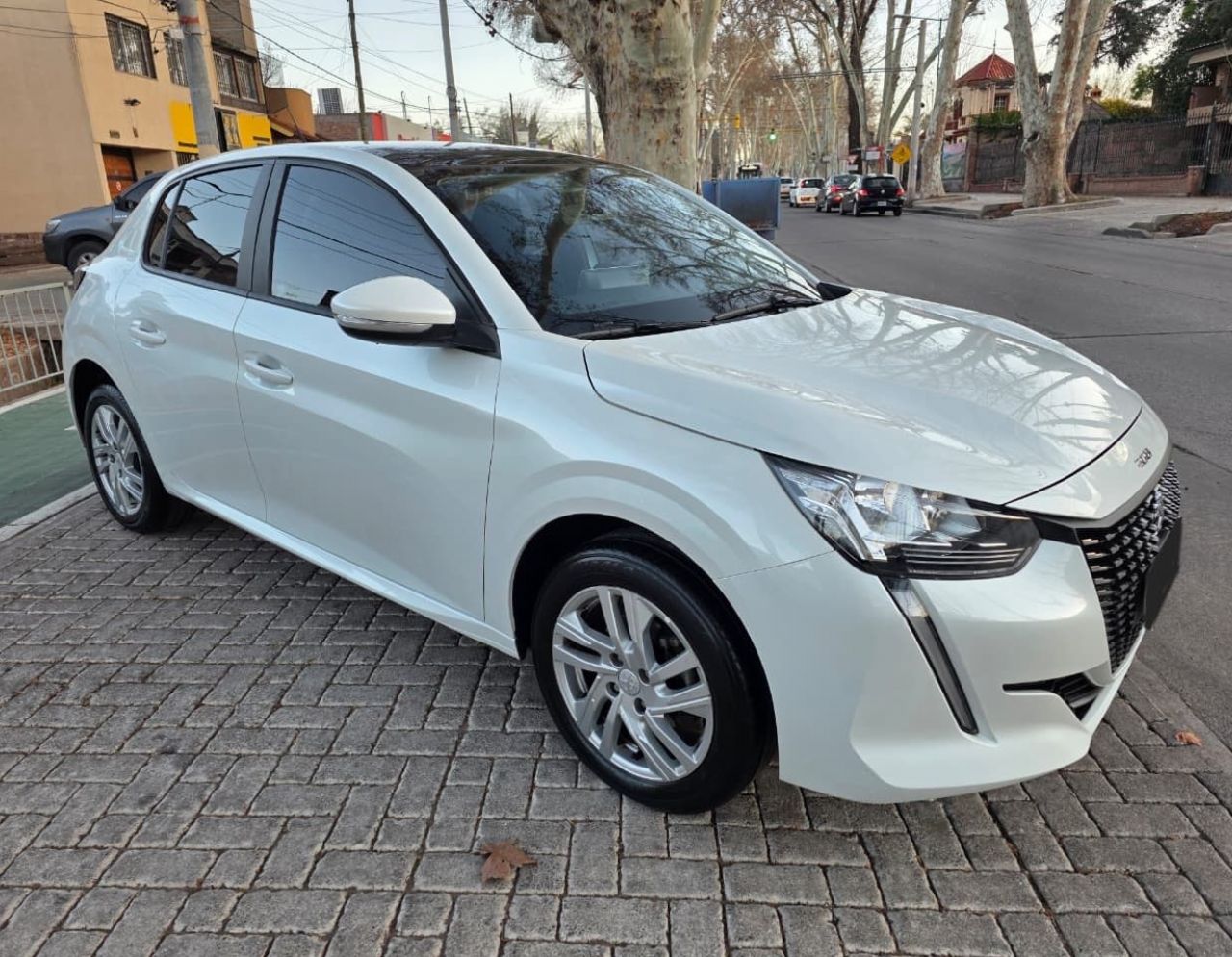 Peugeot 208 Usado en Mendoza, deRuedas