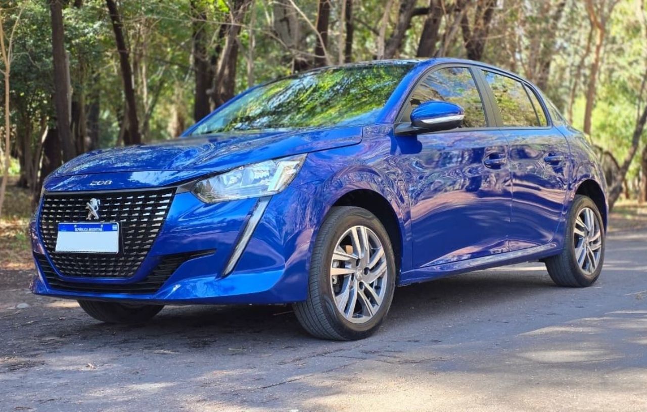 Peugeot 208 Usado Financiado en Mendoza, deRuedas