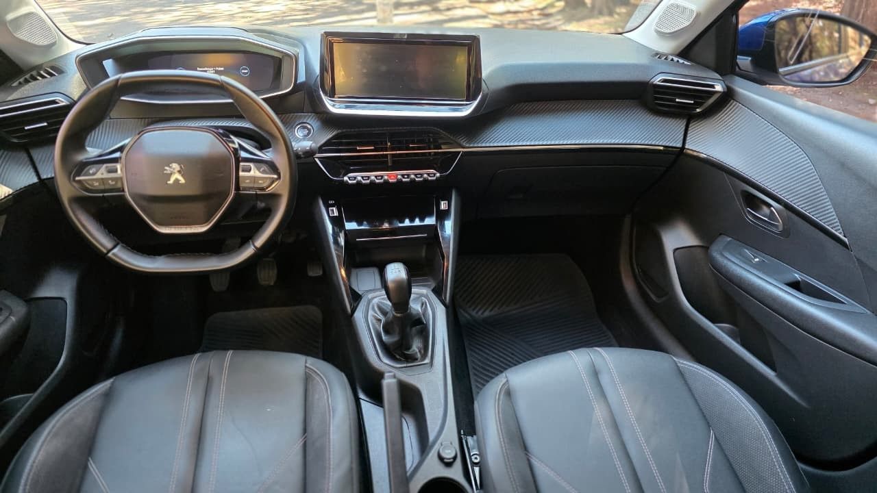 Peugeot 208 Usado Financiado en Mendoza, deRuedas