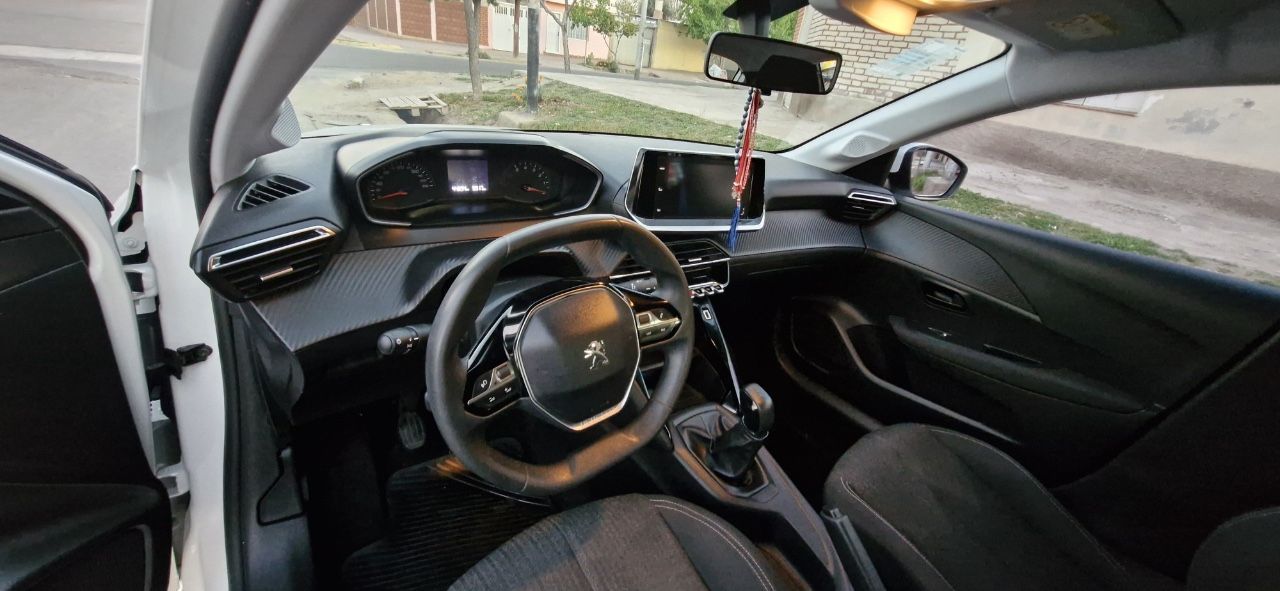 Peugeot 208 Usado en Mendoza, deRuedas
