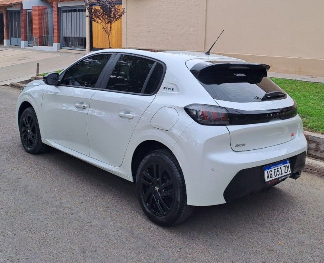 Peugeot 208 Usado en Mendoza, deRuedas