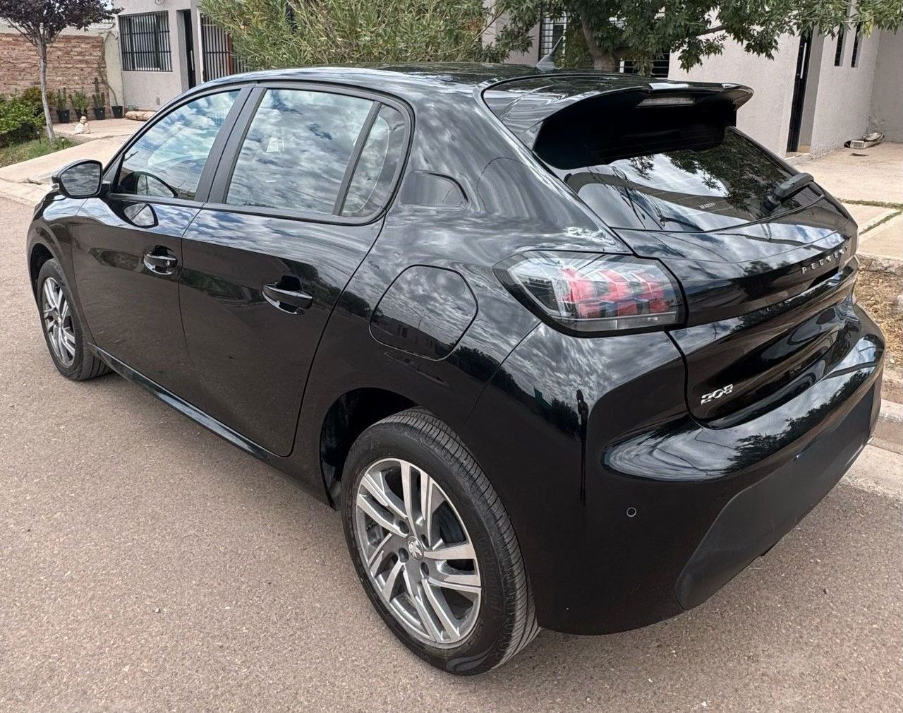 Peugeot 208 Usado en Mendoza, deRuedas