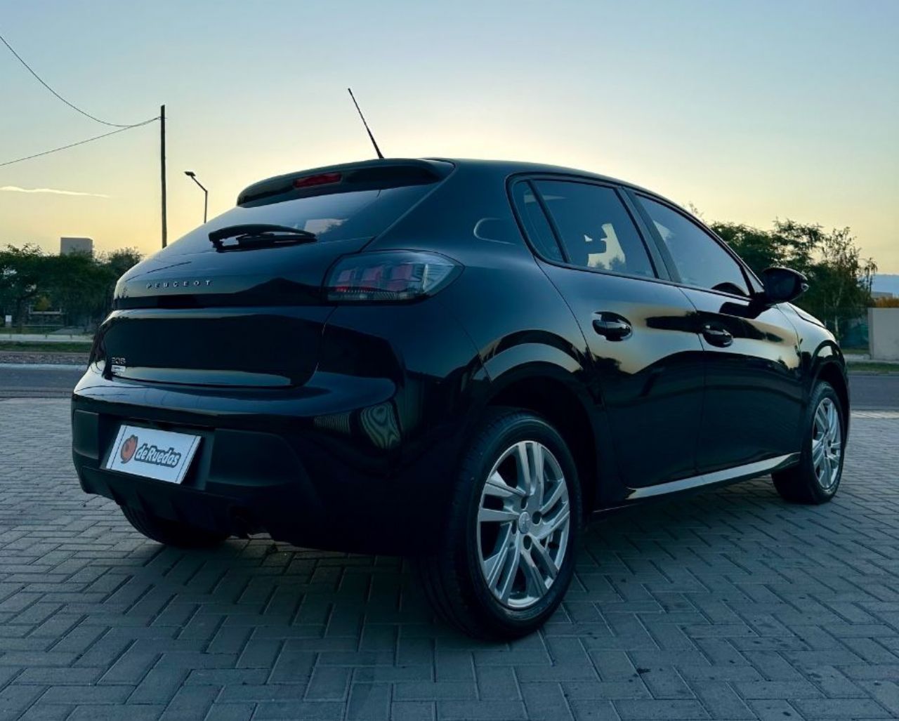 Peugeot 208 Usado en Mendoza, deRuedas