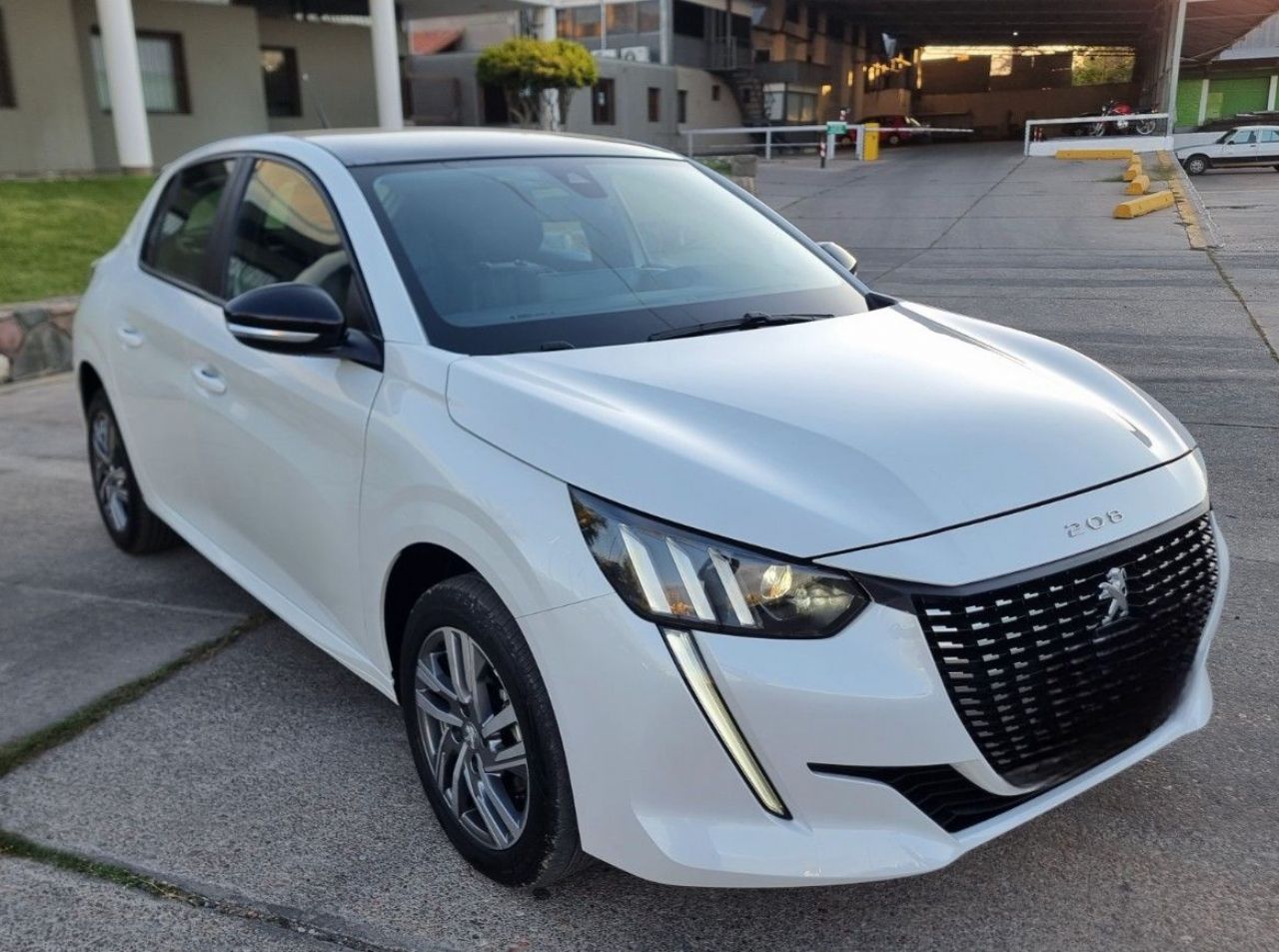 Peugeot 208 Usado en Mendoza, deRuedas