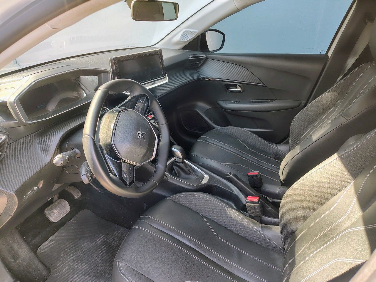 Peugeot 208 Usado Financiado en Mendoza, deRuedas