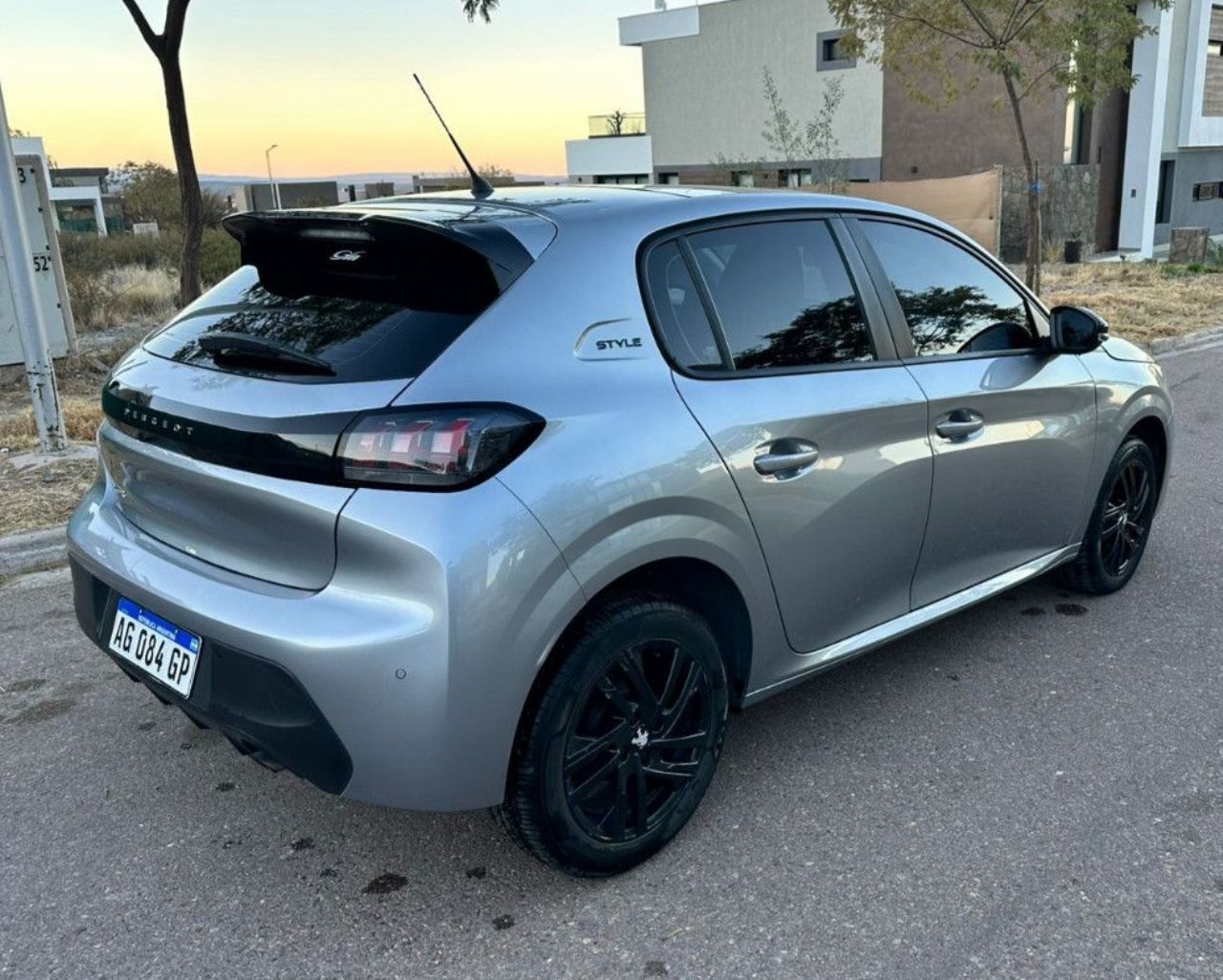 Peugeot 208 Usado en Mendoza, deRuedas