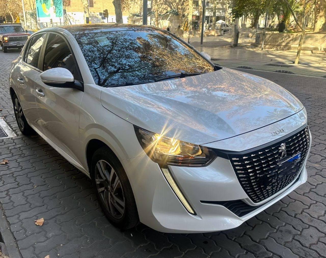 Peugeot 208 Usado en Mendoza, deRuedas