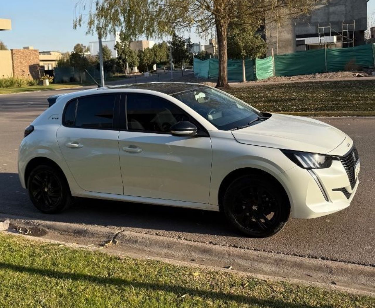 Peugeot 208 Usado en Mendoza, deRuedas
