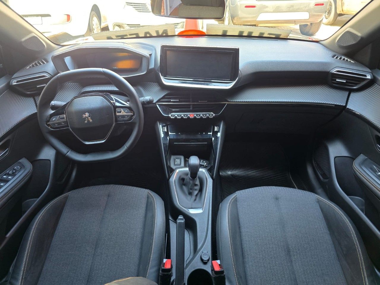 Peugeot 208 Usado Financiado en Mendoza, deRuedas
