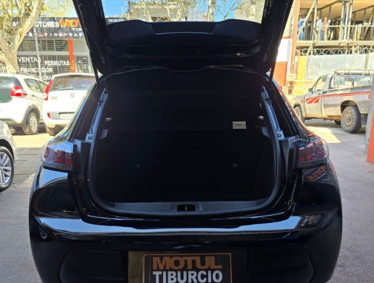 Peugeot 208 Usado Financiado en Mendoza, deRuedas