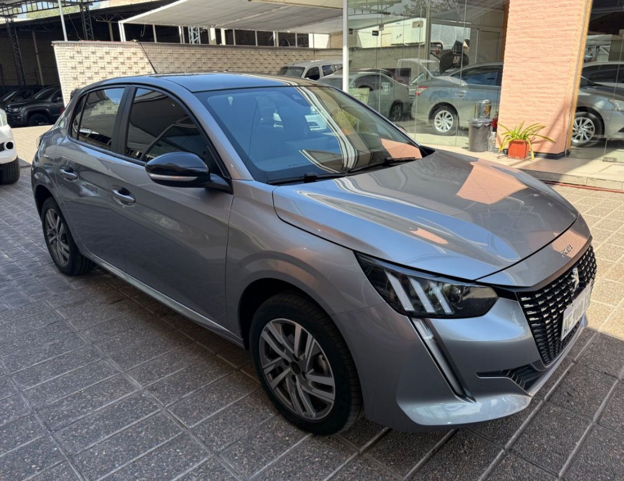 Peugeot 208 Usado Financiado en Mendoza, deRuedas