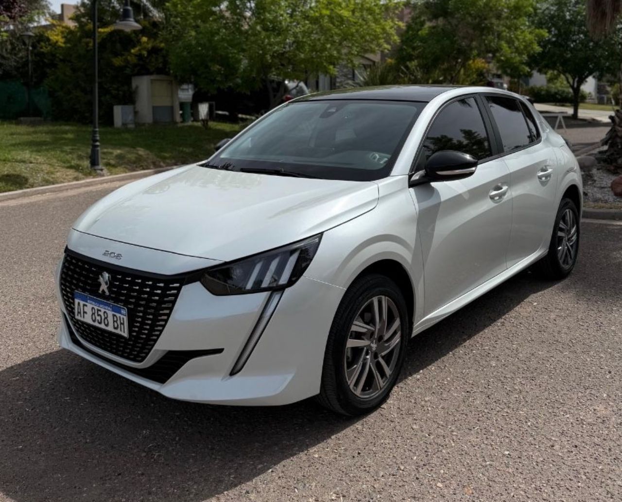 Peugeot 208 Usado en Mendoza, deRuedas