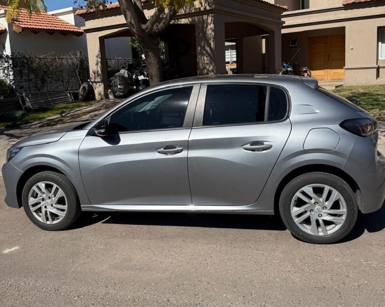 Peugeot 208 Usado en Mendoza, deRuedas