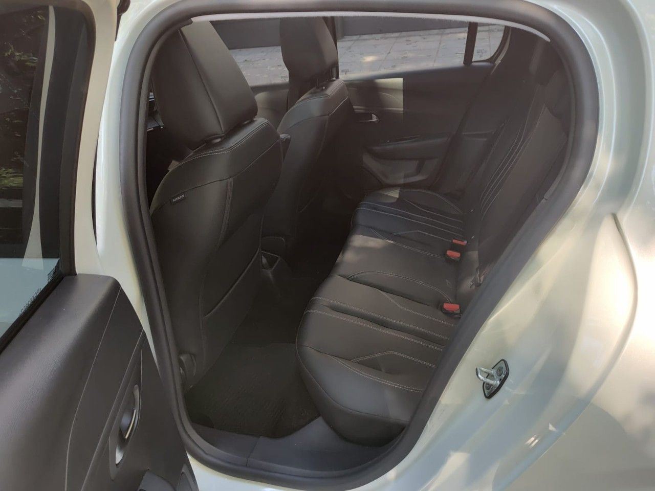 Peugeot 208 Usado Financiado en Buenos Aires, deRuedas