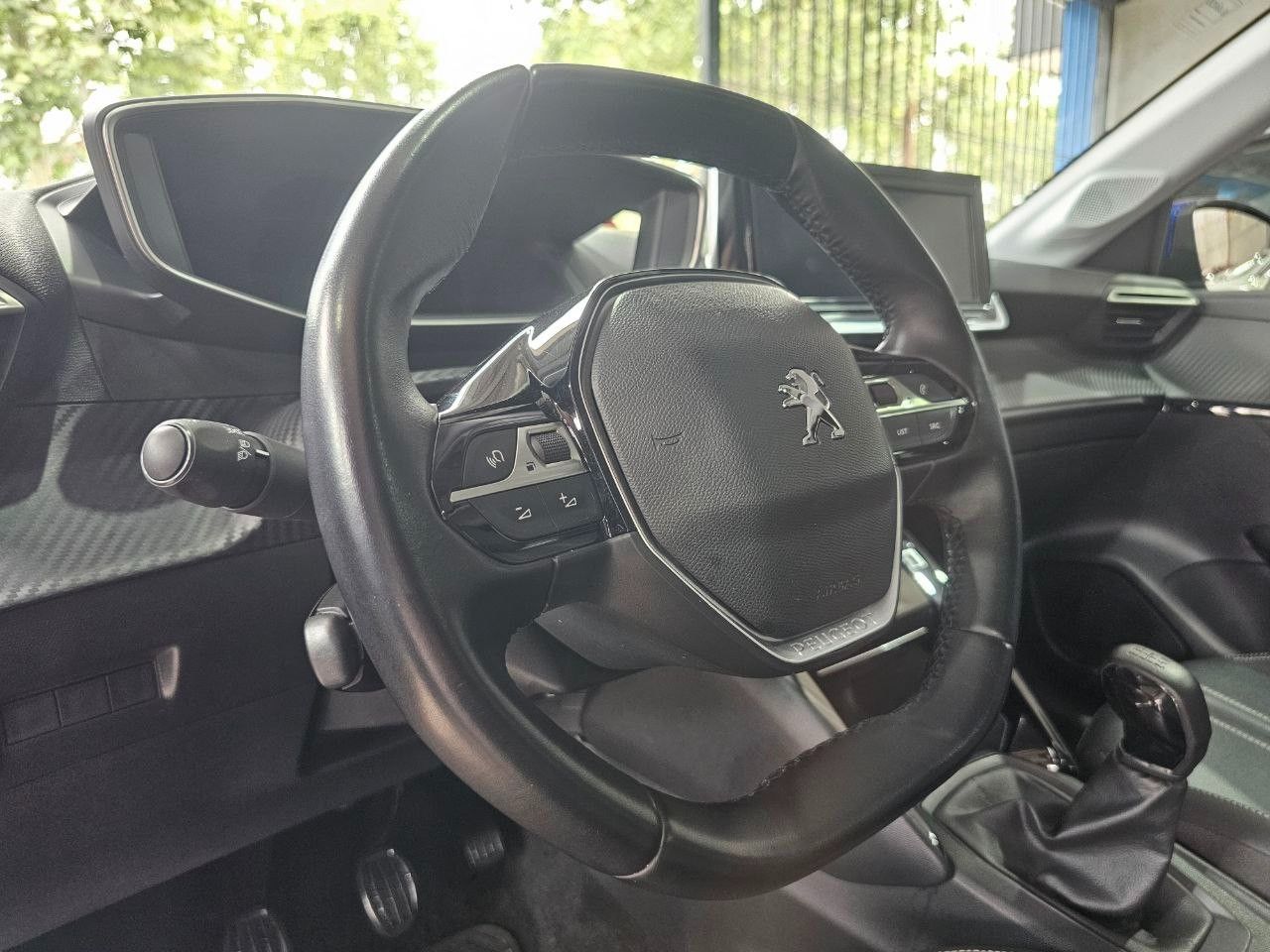 Peugeot 208 Usado en Mendoza, deRuedas