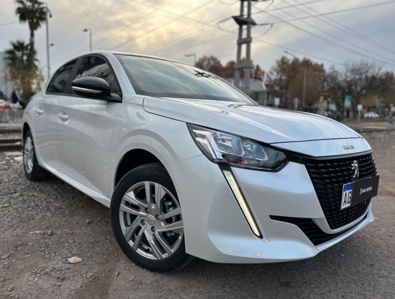 Peugeot 208 Usado Financiado en Mendoza, deRuedas