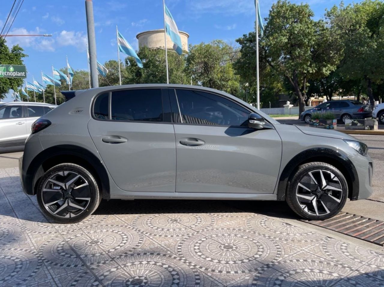 Peugeot 208 Usado Financiado en Mendoza, deRuedas