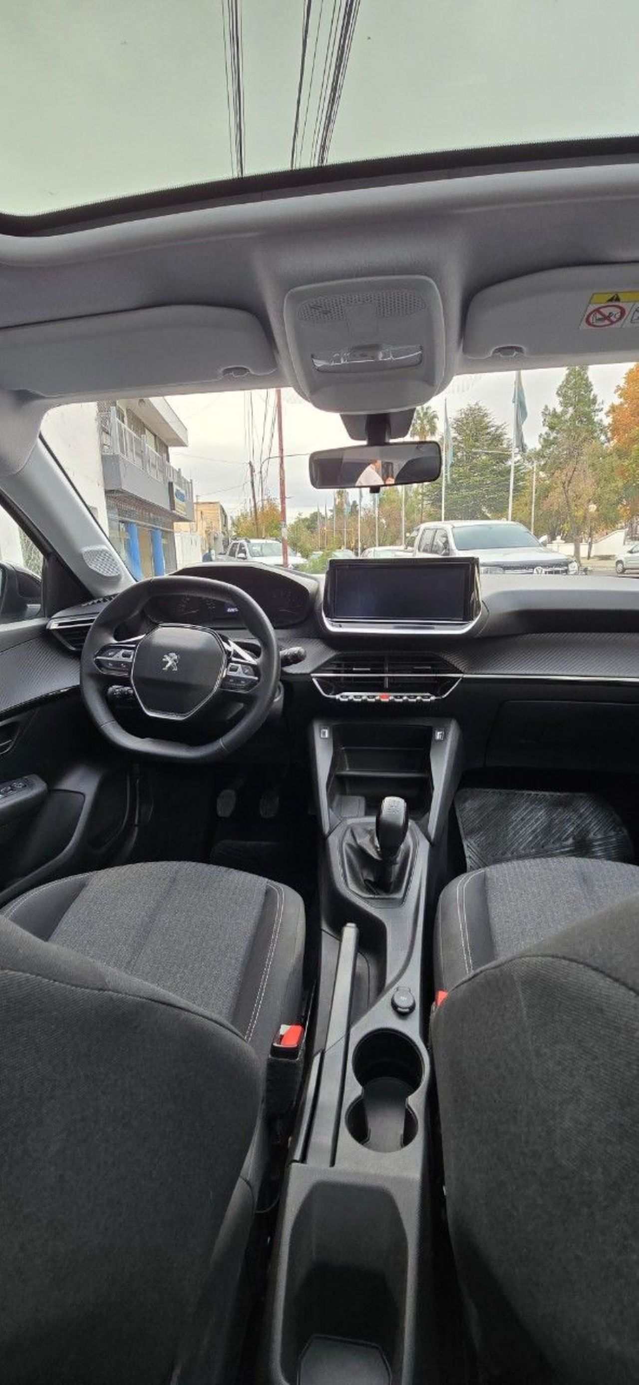Peugeot 208 Usado Financiado en Mendoza, deRuedas