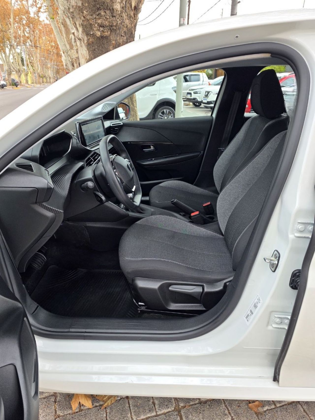 Peugeot 208 Usado en Mendoza, deRuedas