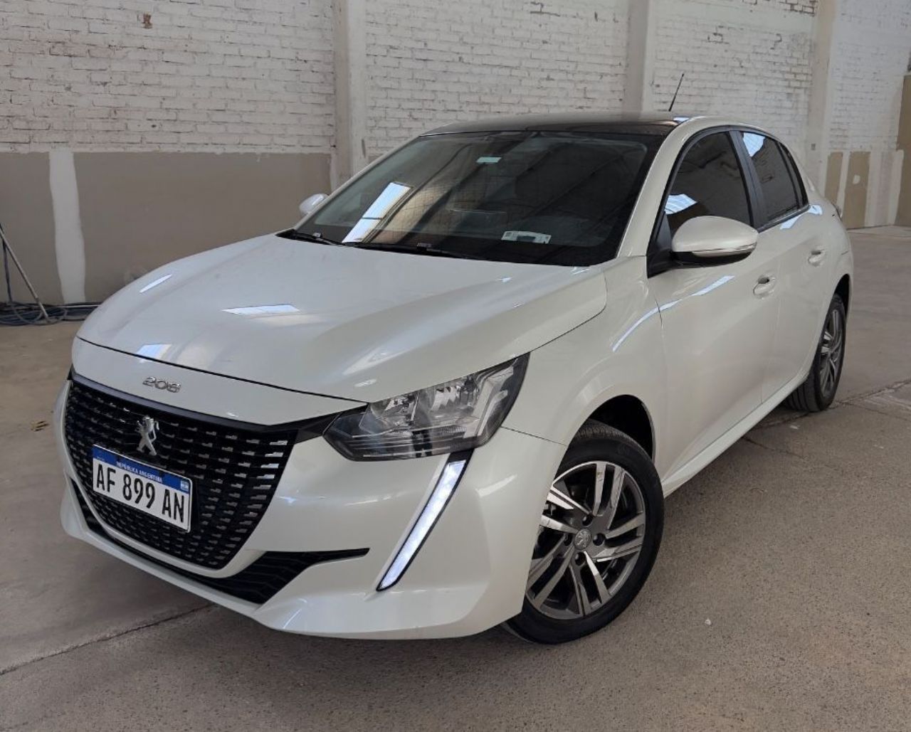 Peugeot 208 Usado Financiado en Mendoza, deRuedas