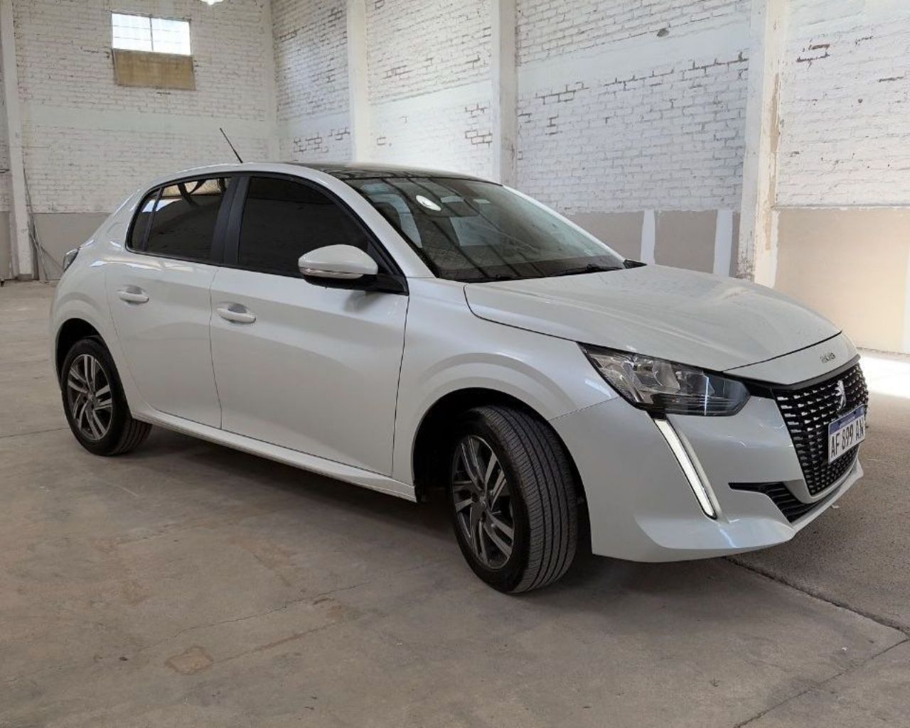 Peugeot 208 Usado Financiado en Mendoza, deRuedas