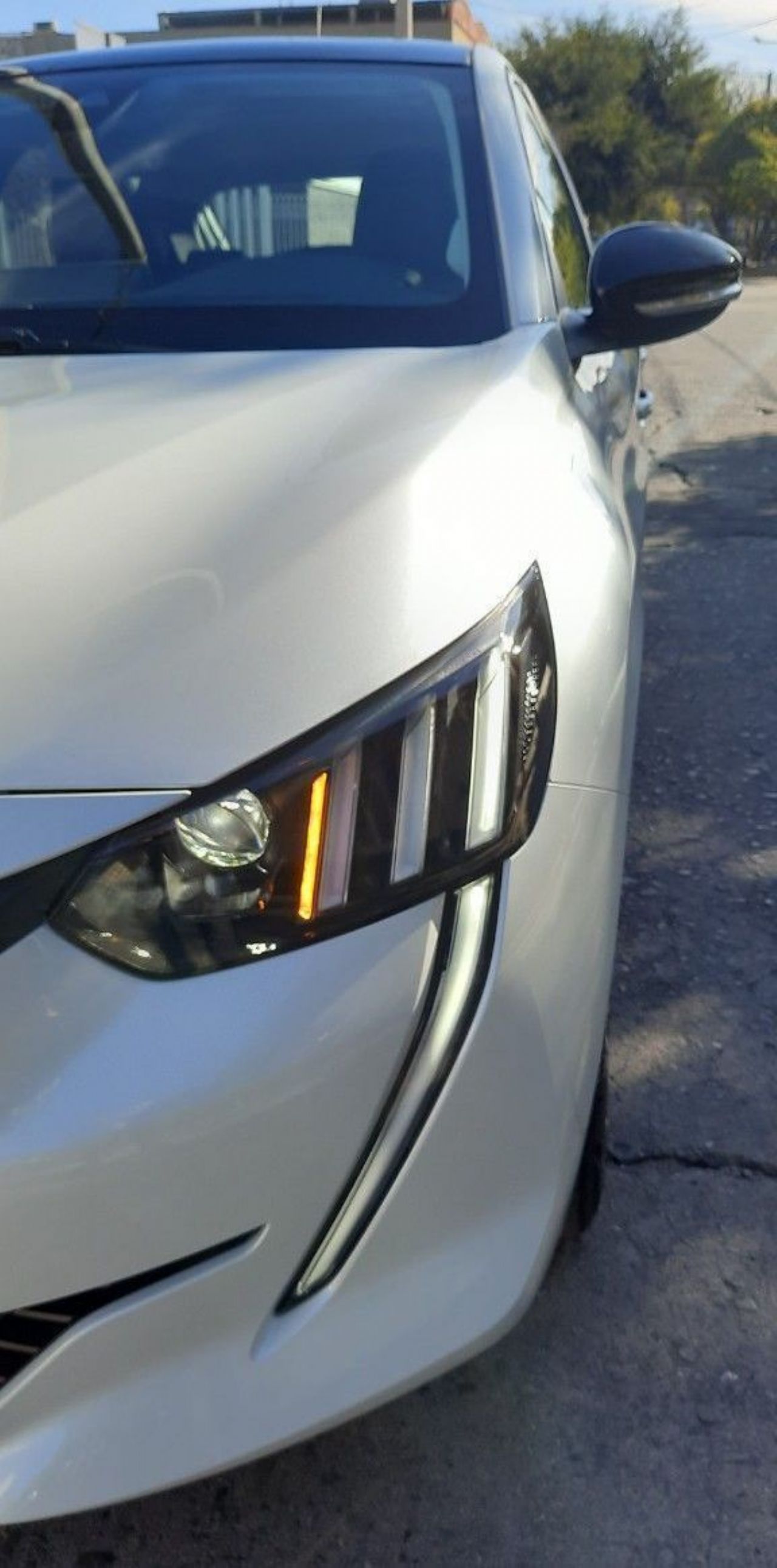 Peugeot 208 Nuevo en Córdoba, deRuedas