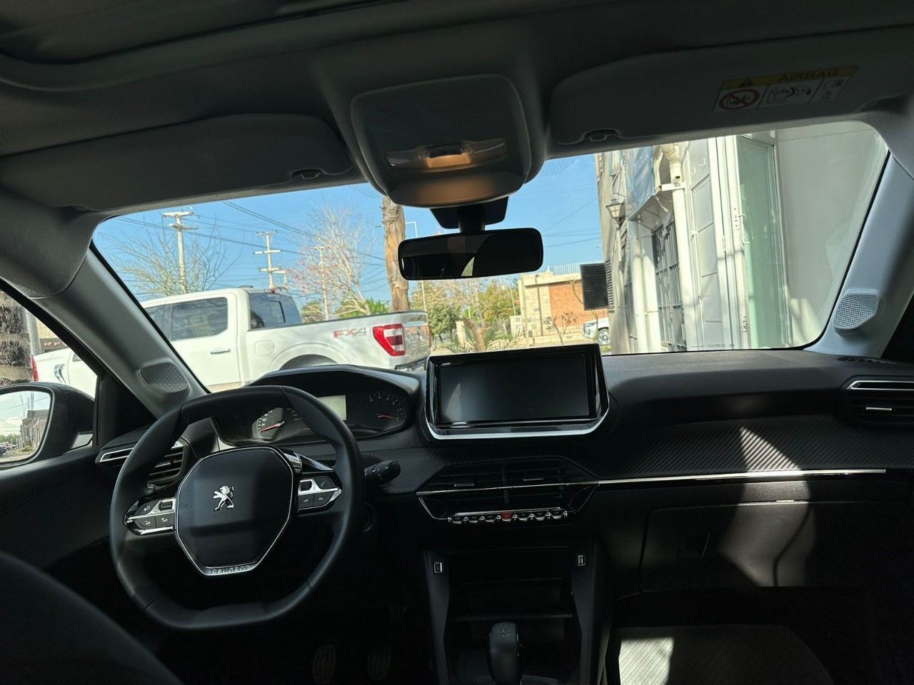 Peugeot 208 Nuevo en San Juan, deRuedas
