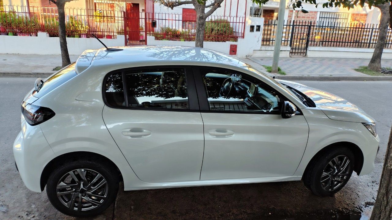 Peugeot 208 Nuevo en Córdoba, deRuedas