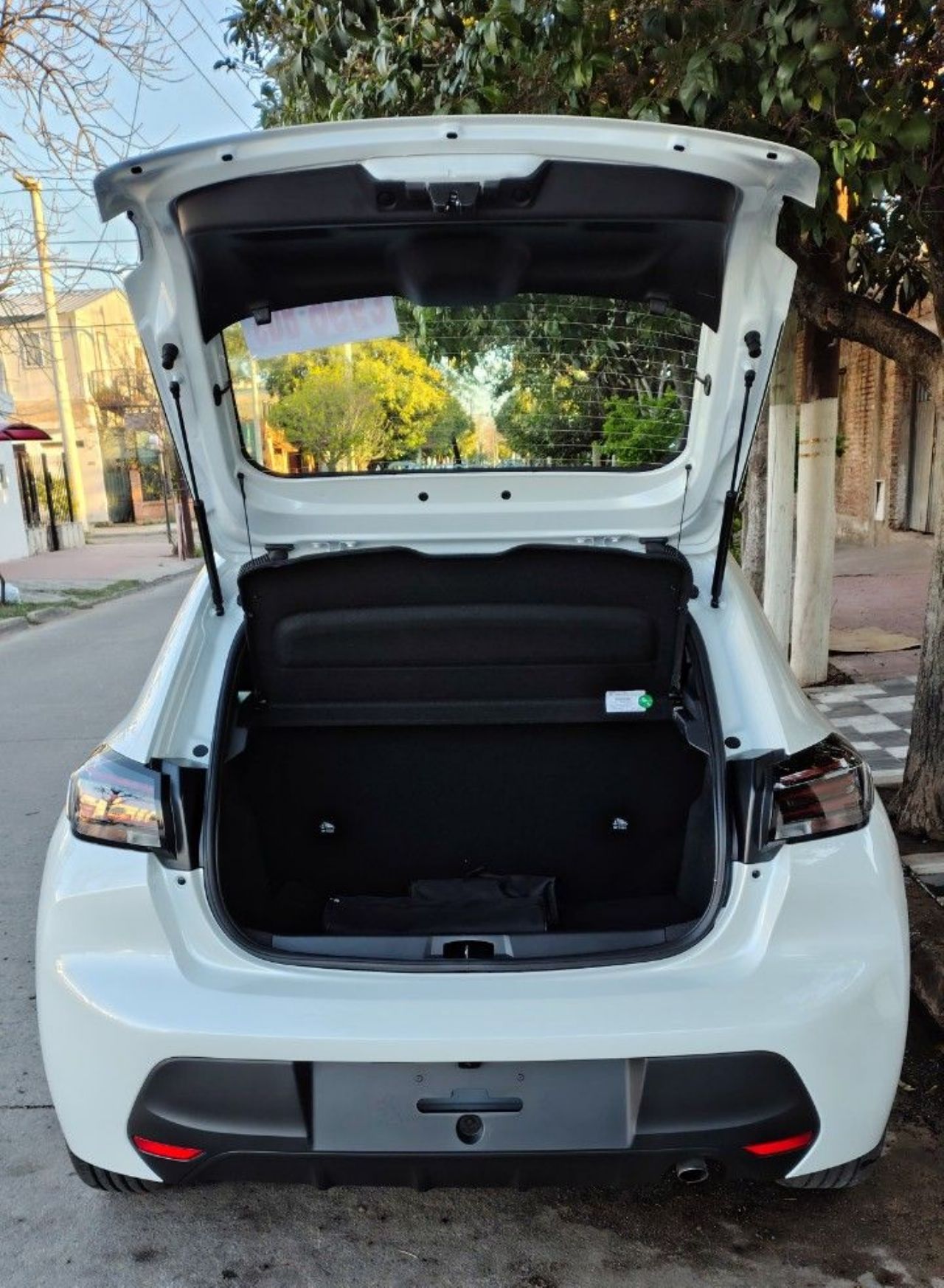 Peugeot 208 Nuevo en Córdoba, deRuedas