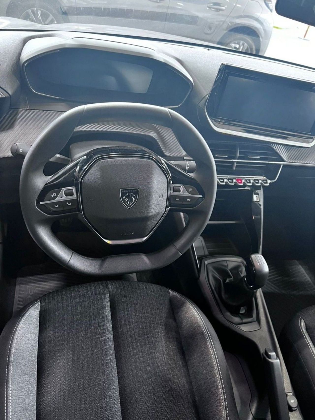 Peugeot 208 Nuevo en Córdoba, deRuedas
