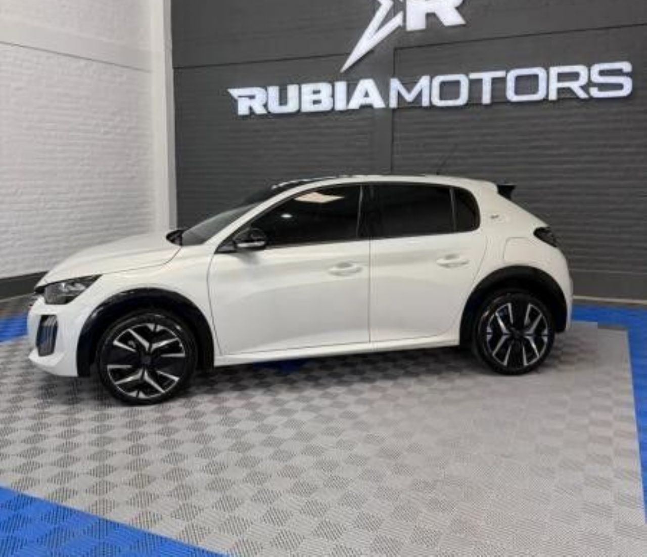 Peugeot 208 Usado Financiado en San Juan, deRuedas