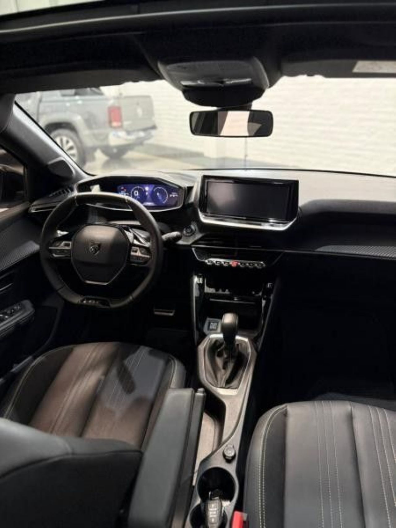 Peugeot 208 Usado Financiado en San Juan, deRuedas