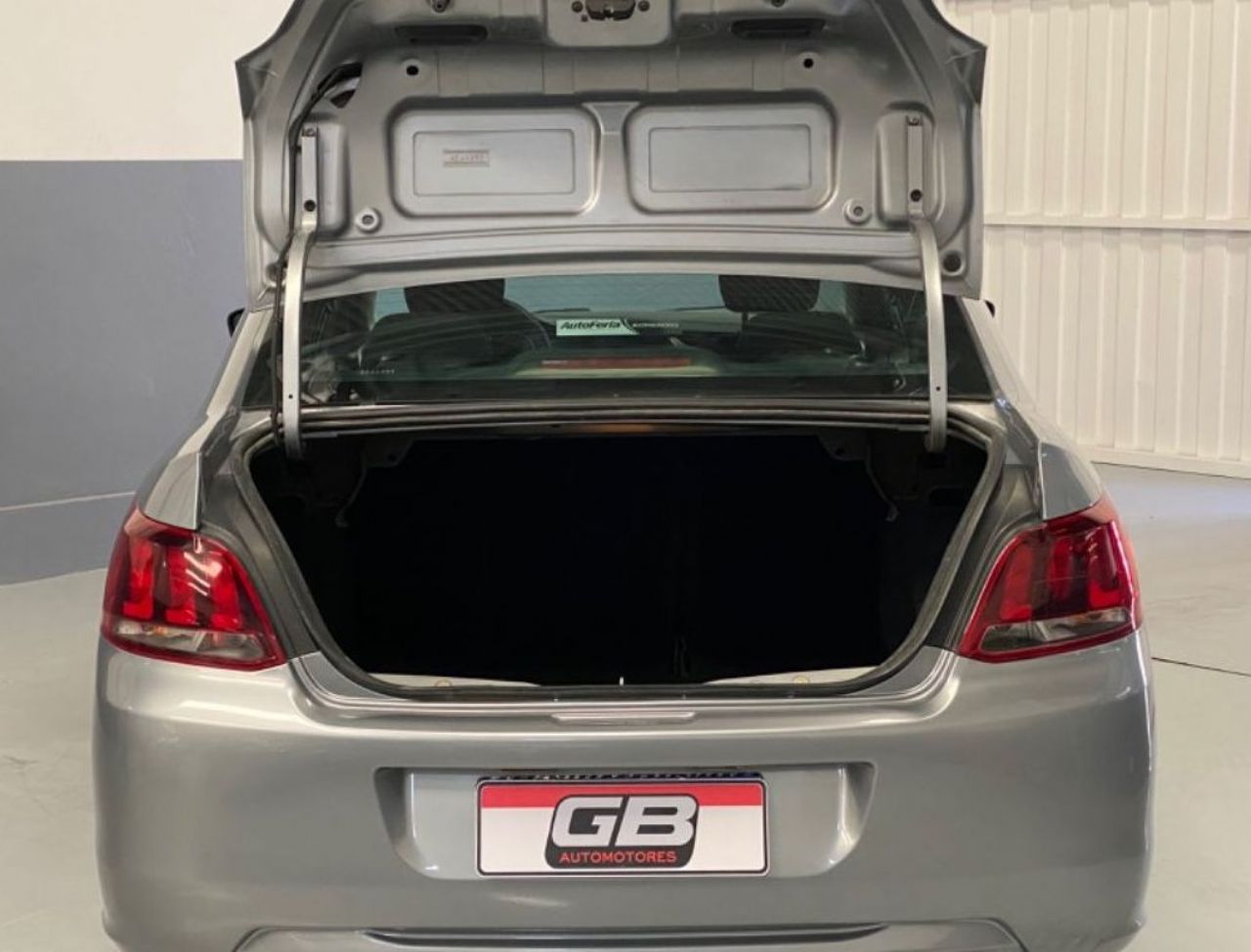 Peugeot 301 Usado Financiado en Mendoza, deRuedas