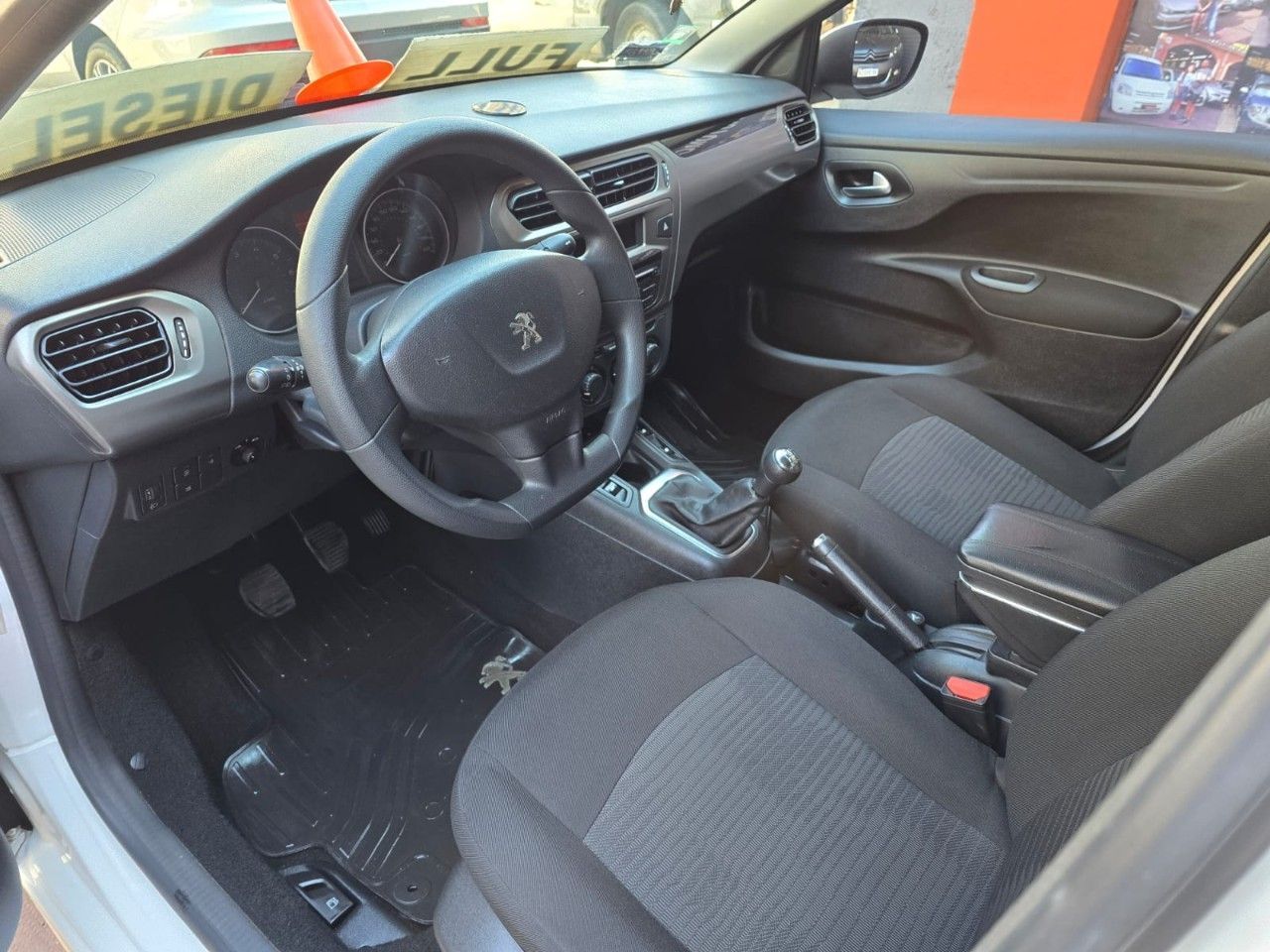 Peugeot 301 Usado Financiado en Mendoza, deRuedas