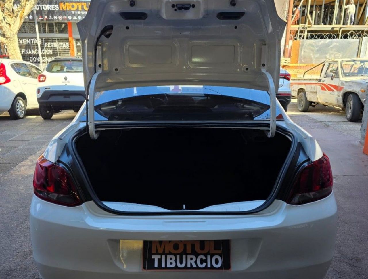Peugeot 301 Usado Financiado en Mendoza, deRuedas