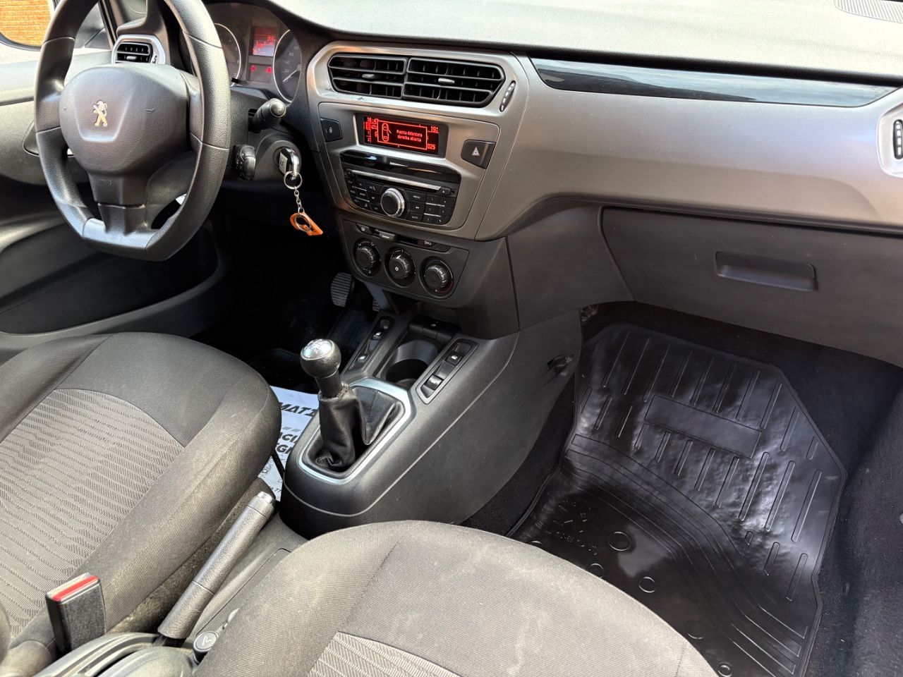 Peugeot 301 Usado Financiado en Mendoza, deRuedas