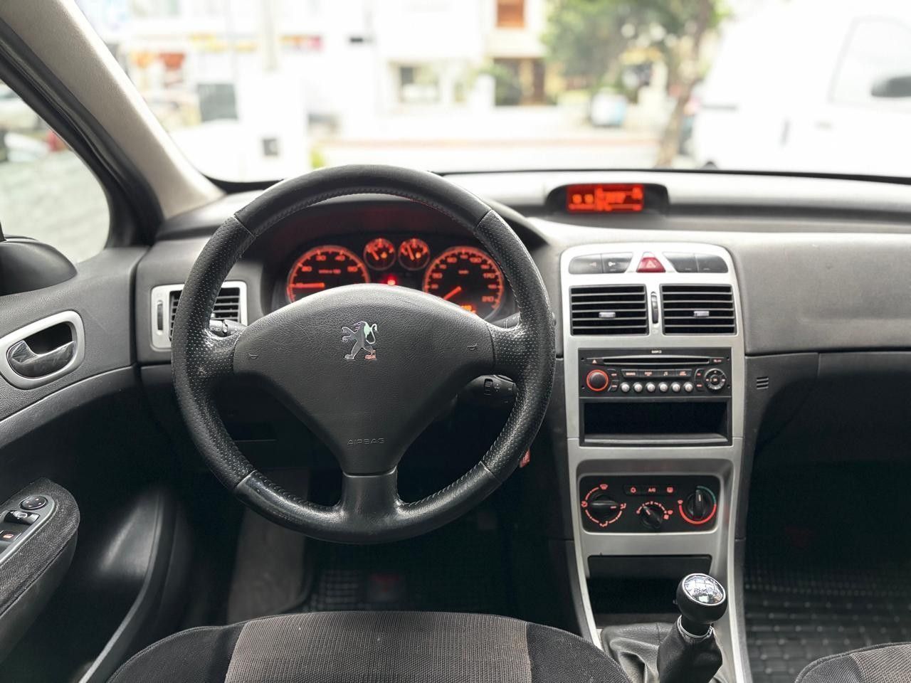 Peugeot 307 Usado Financiado en Córdoba, deRuedas