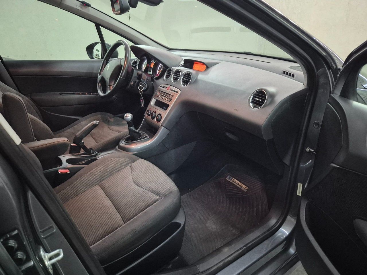 Peugeot 308 Usado Financiado en Mendoza, deRuedas