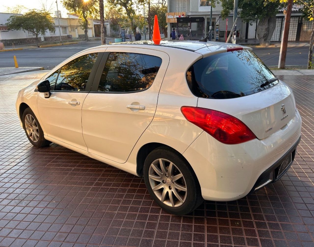 Peugeot 308 Usado Financiado en Mendoza, deRuedas