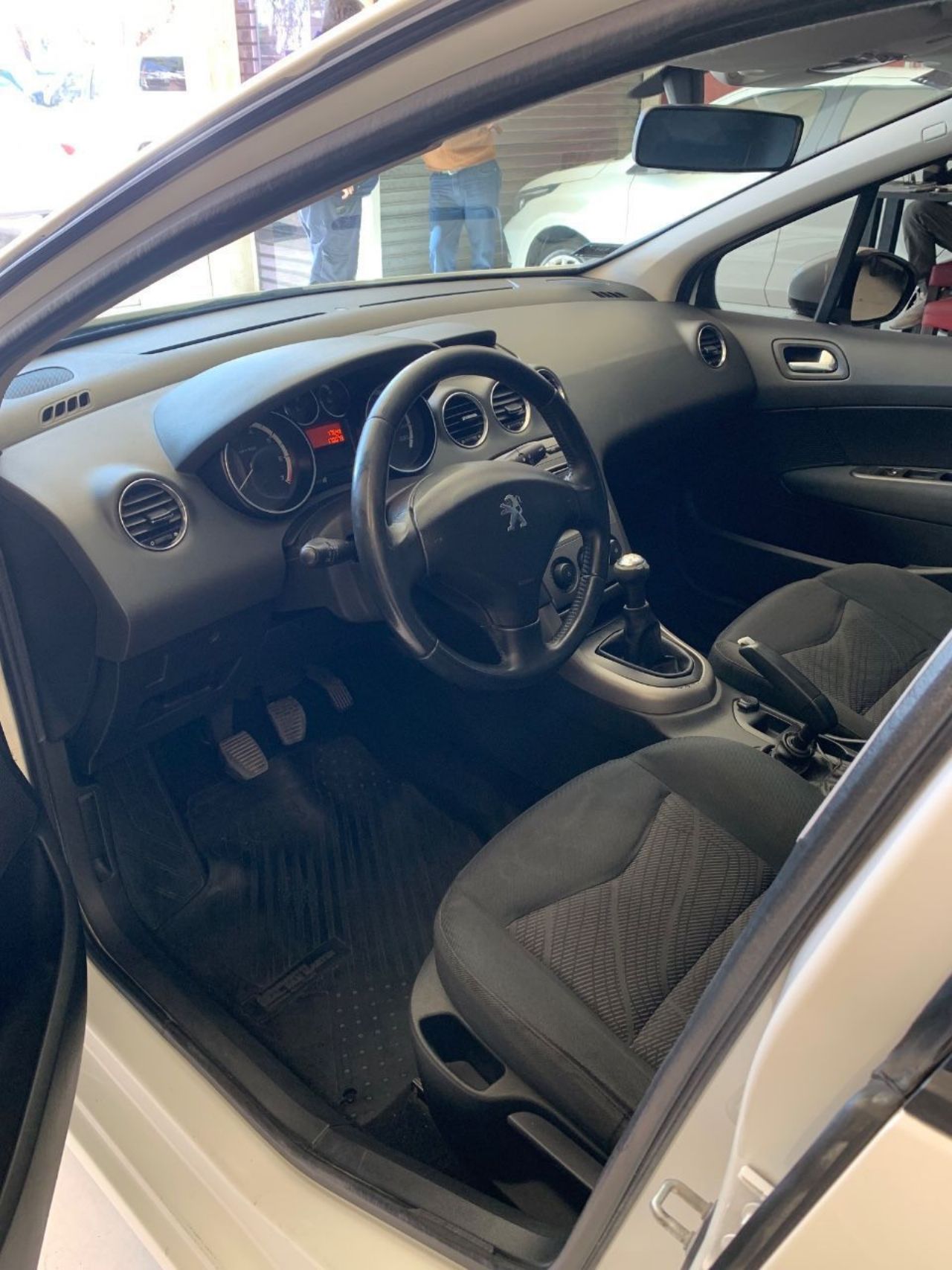 Peugeot 308 Usado Financiado en Mendoza, deRuedas