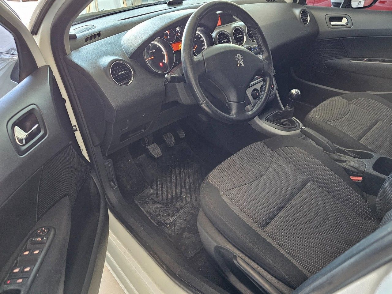 Peugeot 308 Usado Financiado en Mendoza, deRuedas