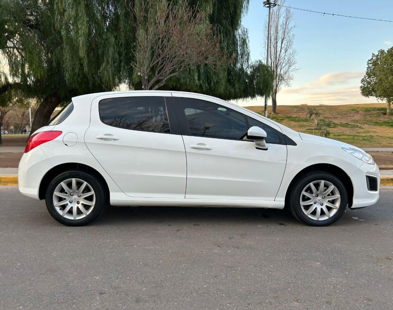 Peugeot 308 Usado Financiado en Mendoza, deRuedas
