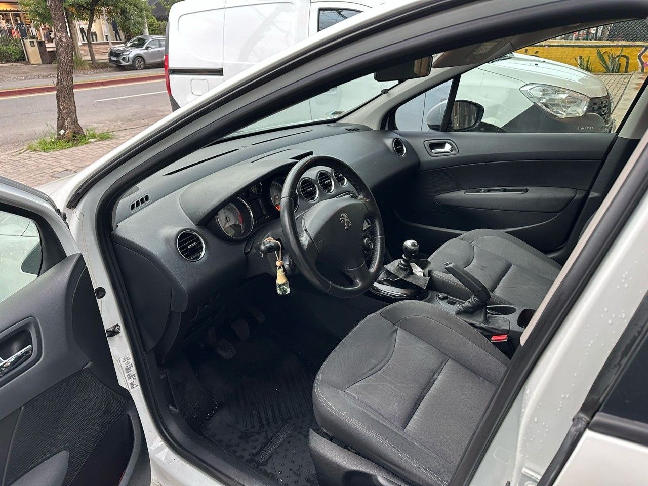 Peugeot 308 Usado Financiado en Córdoba, deRuedas