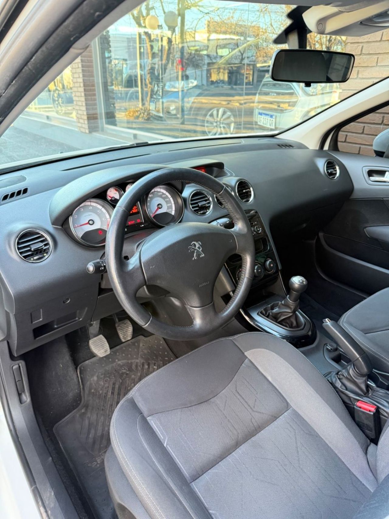 Peugeot 308 Usado Financiado en Mendoza, deRuedas