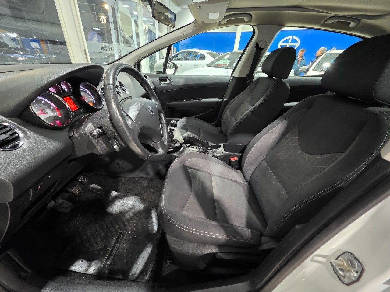 Peugeot 308 Usado Financiado en Mendoza, deRuedas