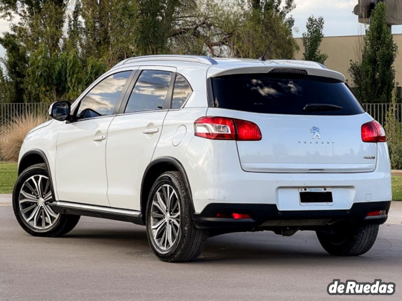 Peugeot 4008 Usado en Mendoza, deRuedas