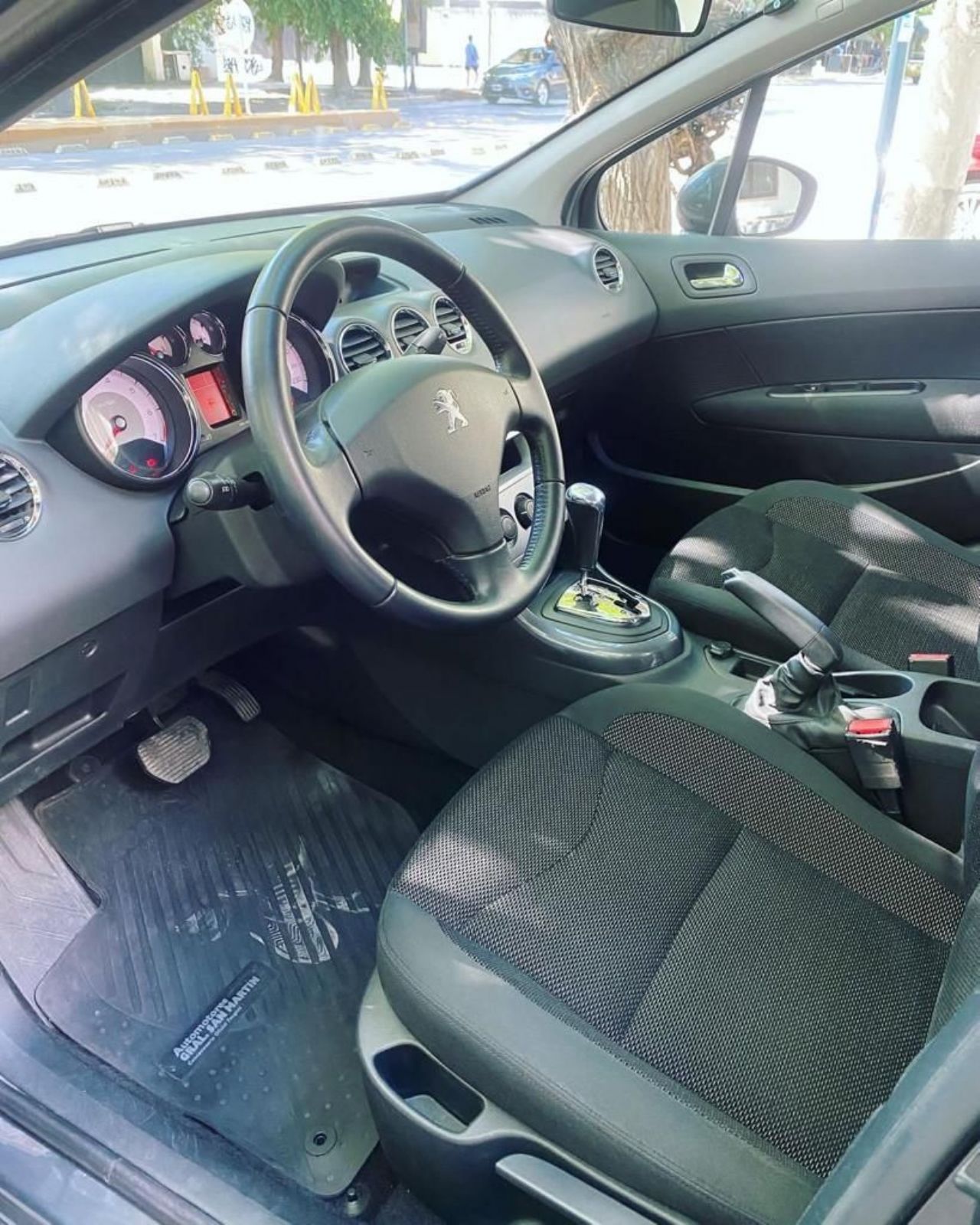 Peugeot 408 Usado en Mendoza, deRuedas
