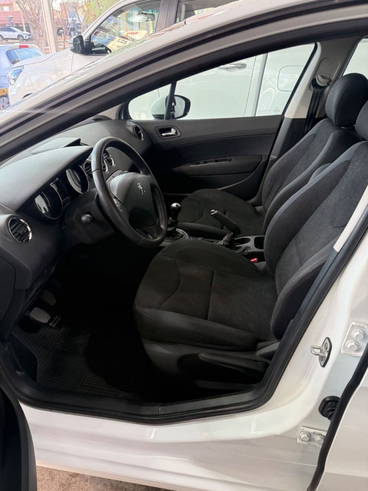 Peugeot 408 Usado Financiado en Mendoza, deRuedas
