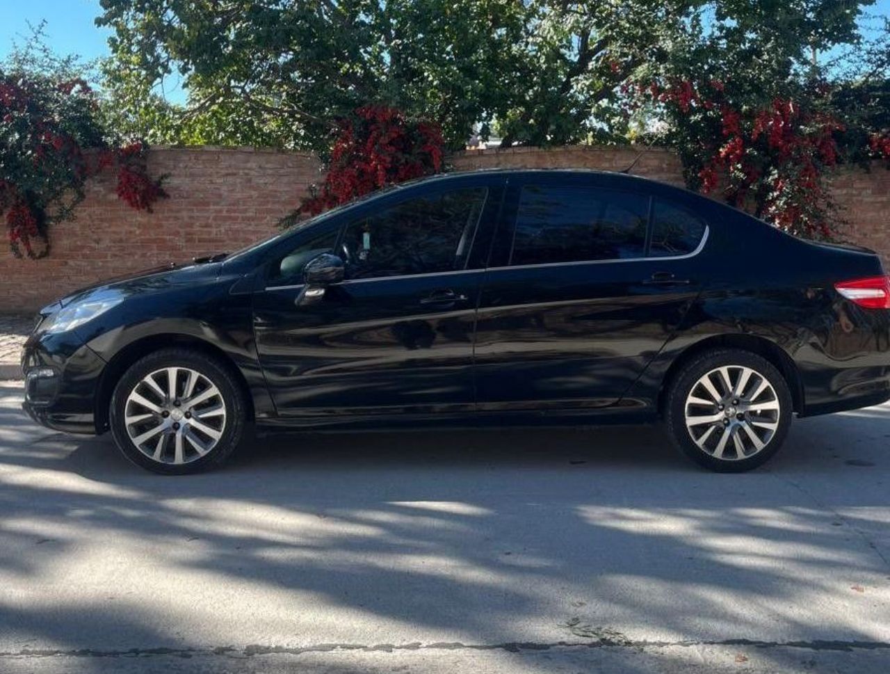 Peugeot 408 Usado en San Luis, deRuedas